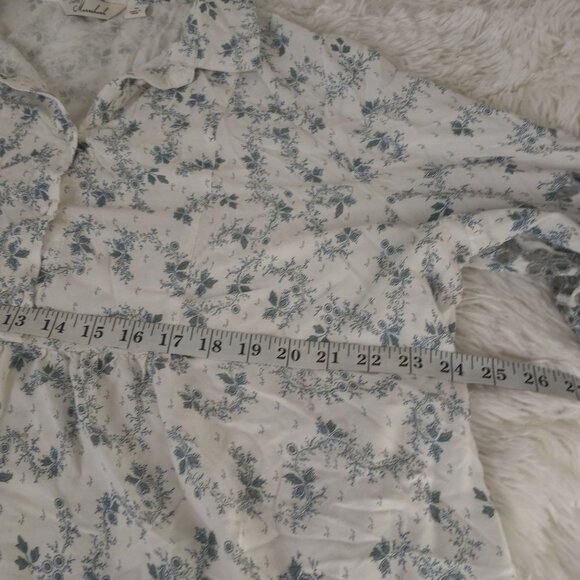 Caffe Marrakesh Boho Peasant Floral Blouse with Lace Accent Sleeves - Picture 4 of 8